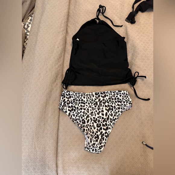 Other - Halter top, scrunch sides